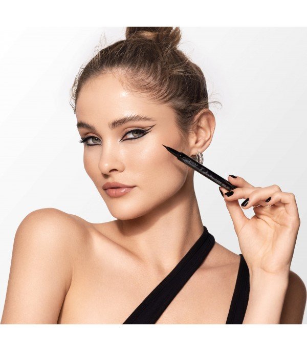 Eyeliner On Fleek Brush Pen - Yumibio Espana